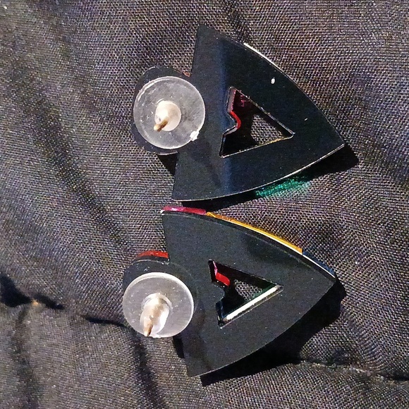 Earings - Picture 2 of 2